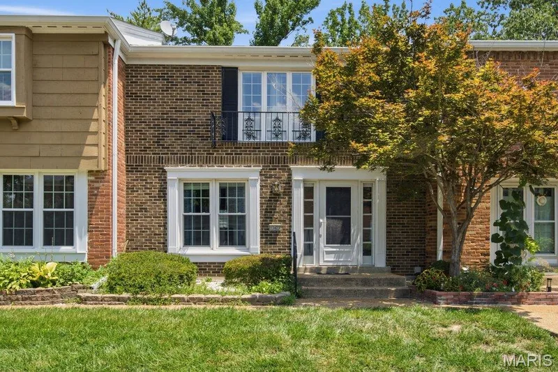 13423 Forestlac Drive, Chesterfield, MO — listing photo 1