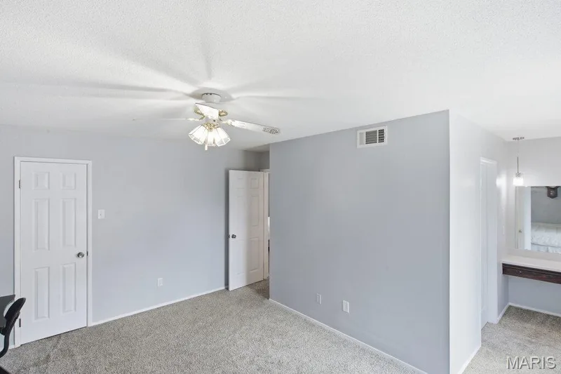 13423 Forestlac Drive, Chesterfield, MO 63141 — listing photo 23 of 40