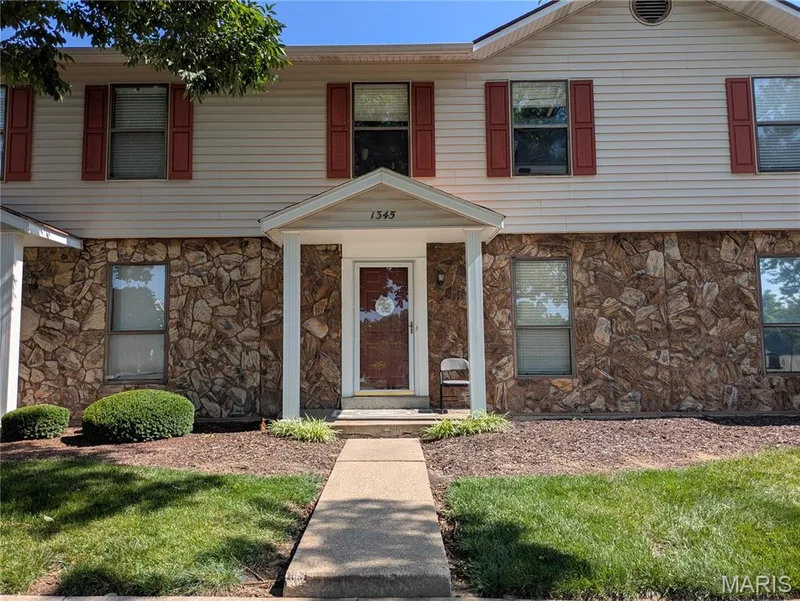 1345 Sunburst Drive #B, O'Fallon, MO β listing photo 1