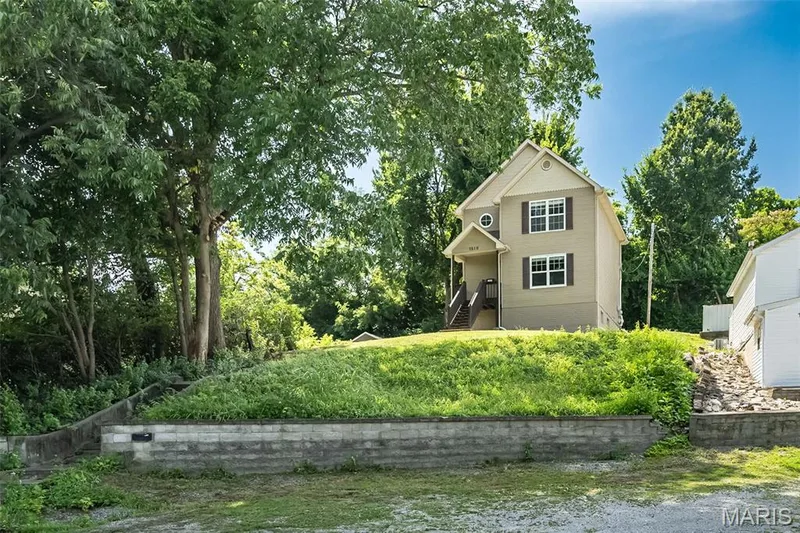 1319 N 4th Street, St Charles, MO 63301 — listing photo 27 of 36