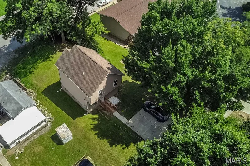 1319 N 4th Street, St Charles, MO 63301 — listing photo 33 of 36