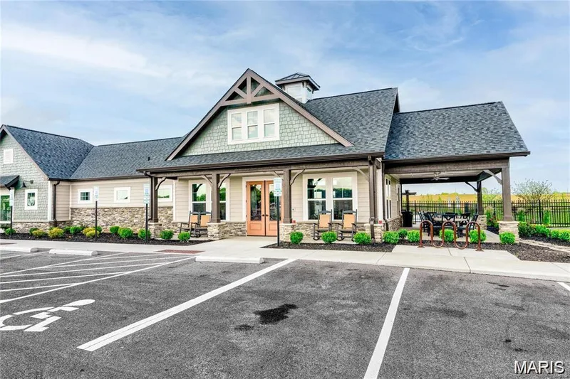 122 Mora Boulevard #450-502, O'Fallon, MO 63368 — listing photo 7 of 10