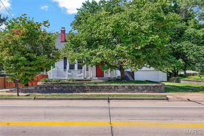 2103 W Randolph Street, St Charles, MO 63301 — listing photo 4 of 54