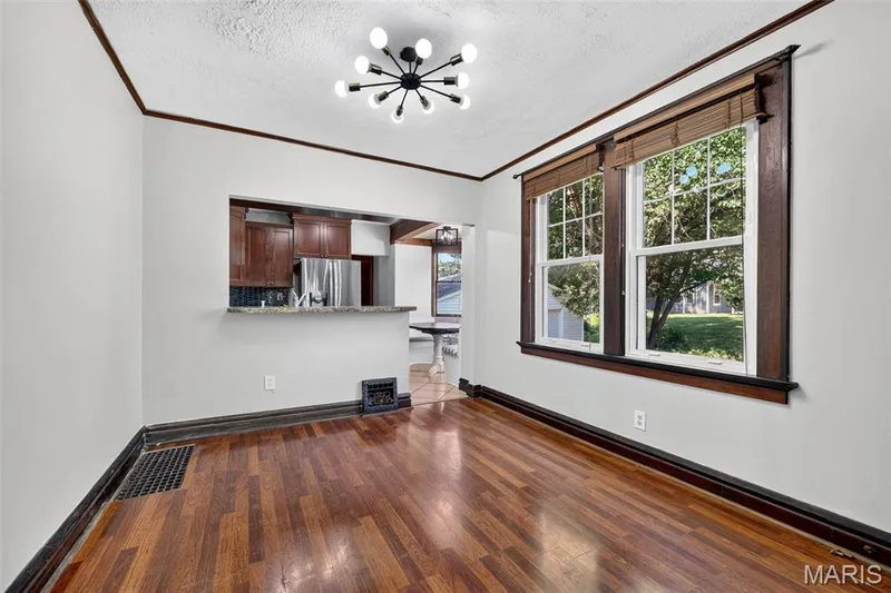 2103 W Randolph Street, St Charles, MO 63301 — listing photo 11 of 54