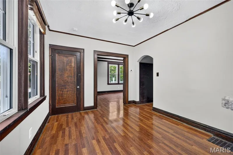 2103 W Randolph Street, St Charles, MO 63301 — listing photo 12 of 54