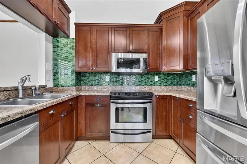 2103 W Randolph Street, St Charles, MO 63301 — listing photo 21 of 54