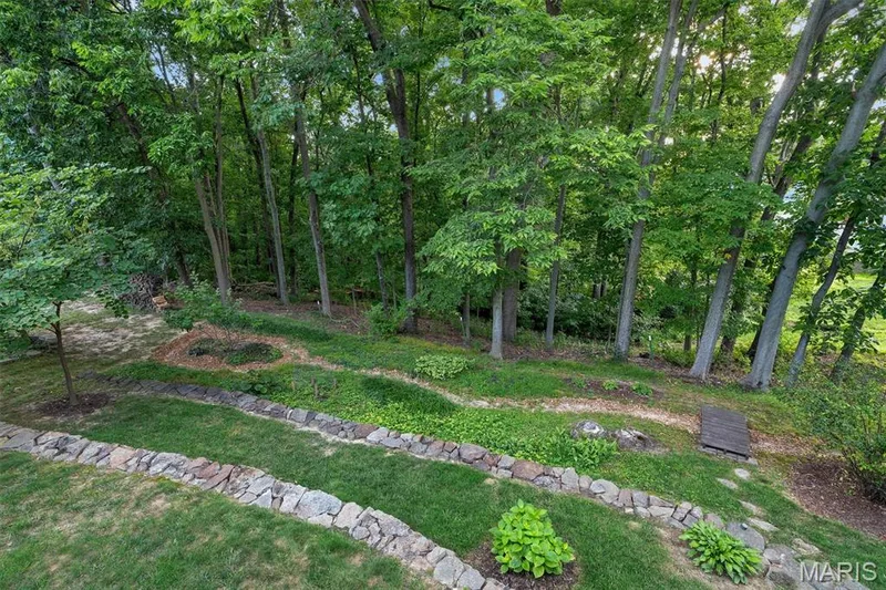 69 Madeira Court, St Charles, MO 63304 — listing photo 6 of 30