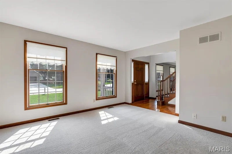 69 Madeira Court, St Charles, MO 63304 — listing photo 8 of 30