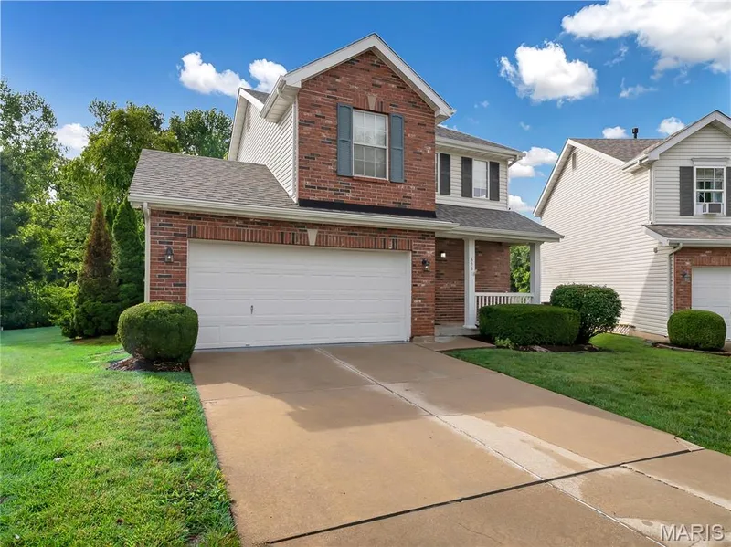 836 Wayland Drive, O'Fallon, MO 63366 — listing photo 2 of 40