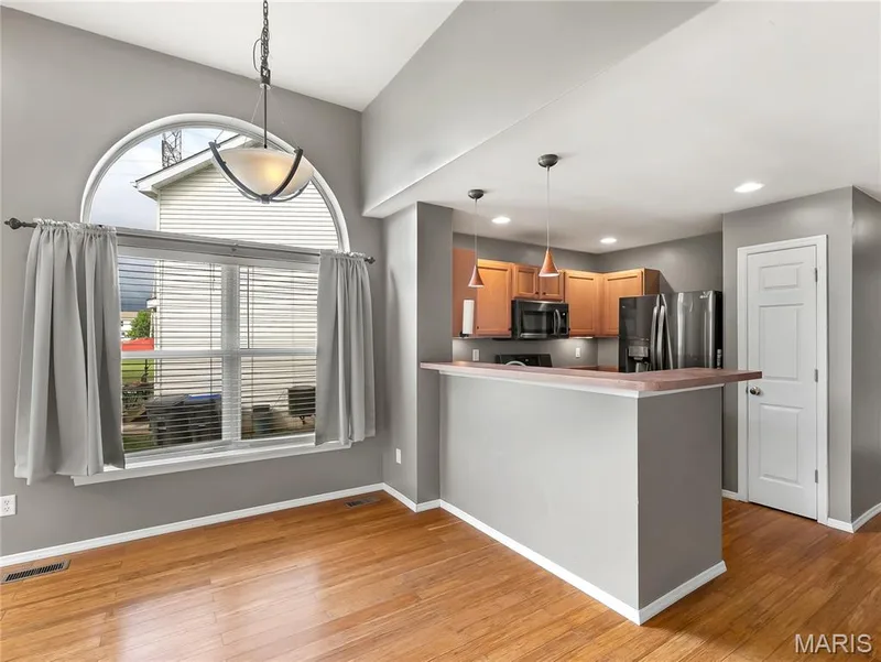 836 Wayland Drive, O'Fallon, MO 63366 — listing photo 16 of 40
