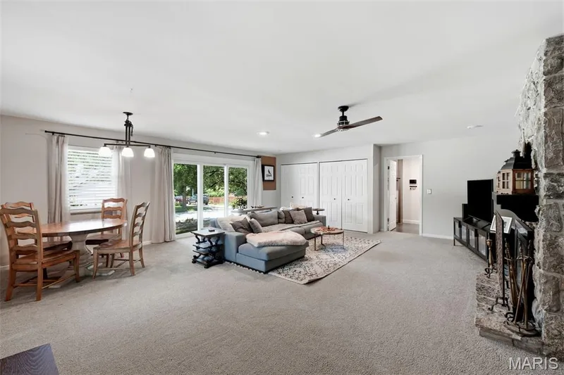 2156 Courtleigh Lane, Chesterfield, MO 63017 — listing photo 20 of 54