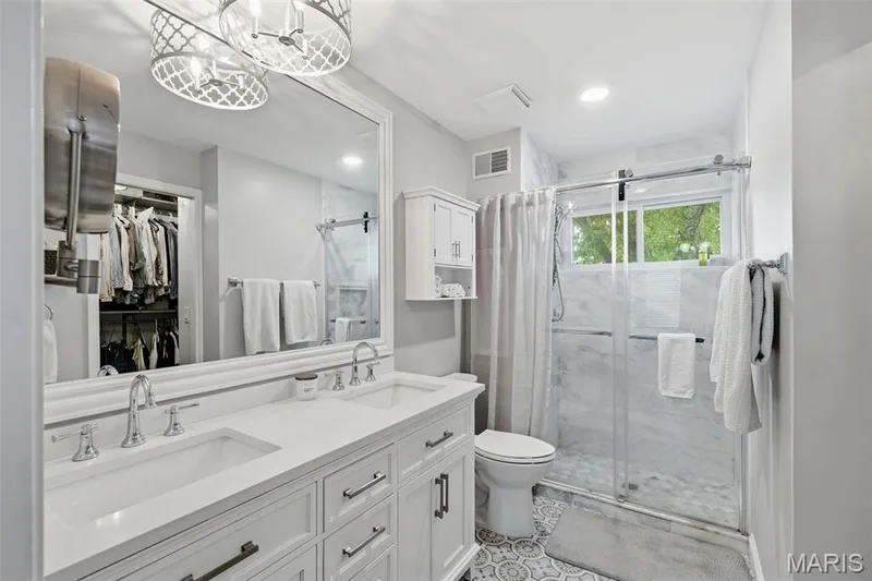 2156 Courtleigh Lane, Chesterfield, MO 63017 — listing photo 27 of 54