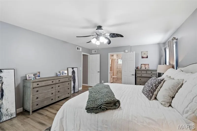 2156 Courtleigh Lane, Chesterfield, MO 63017 — listing photo 39 of 54