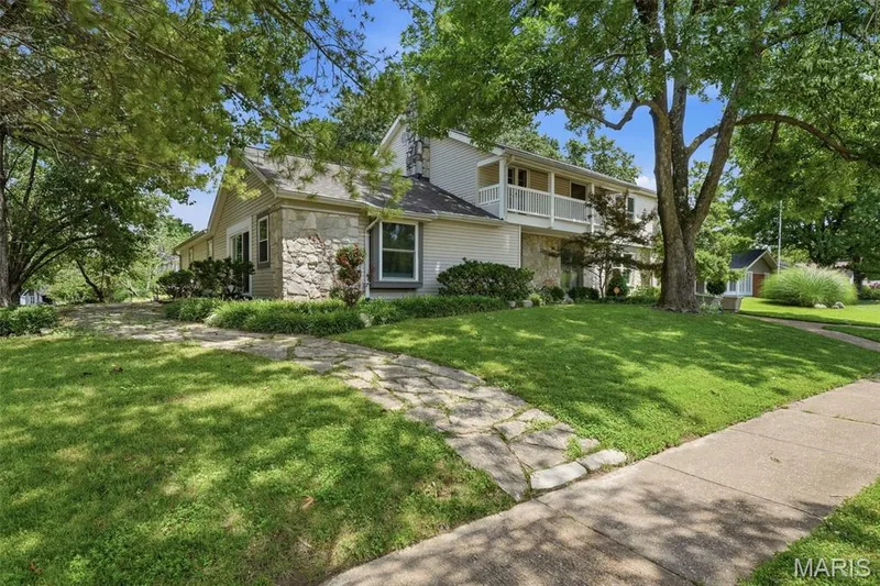 2156 Courtleigh Lane, Chesterfield, MO 63017 — listing photo 42 of 54