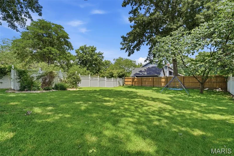2156 Courtleigh Lane, Chesterfield, MO 63017 — listing photo 47 of 54