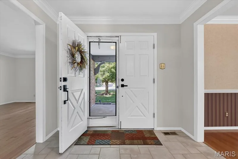 1632 Lochcrest Drive, Chesterfield, MO 63017 — listing photo 6 of 50