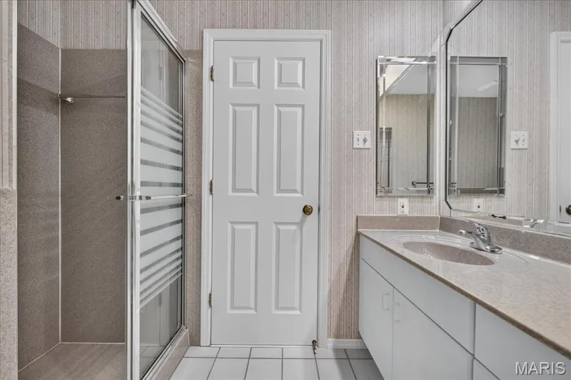1632 Lochcrest Drive, Chesterfield, MO 63017 — listing photo 27 of 50