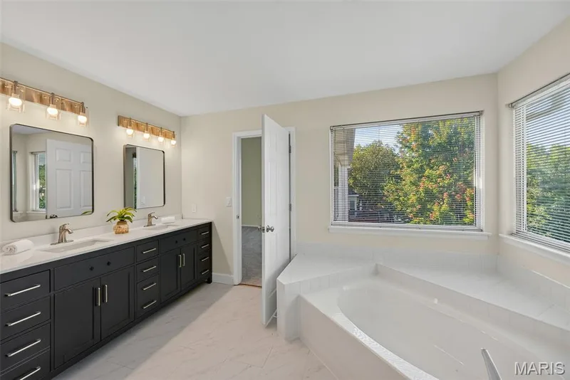 1519 Oakland Hills Drive, O'Fallon, MO 63366 — listing photo 38 of 51