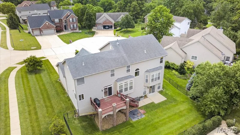 31 Pinewood Court, Dardenne Prairie, MO 63368 — listing photo 3 of 48