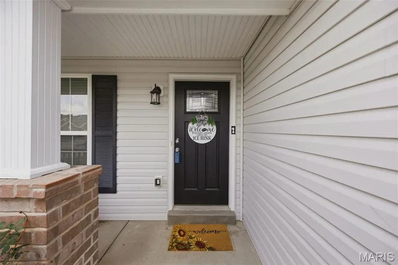 707 Switchgrass Drive, Wentzville, MO 63385 — listing photo 2 of 24