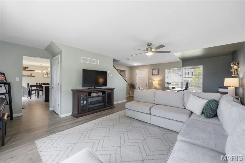 707 Switchgrass Drive, Wentzville, MO 63385 — listing photo 4 of 24