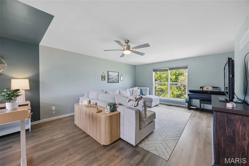 707 Switchgrass Drive, Wentzville, MO 63385 — listing photo 5 of 24