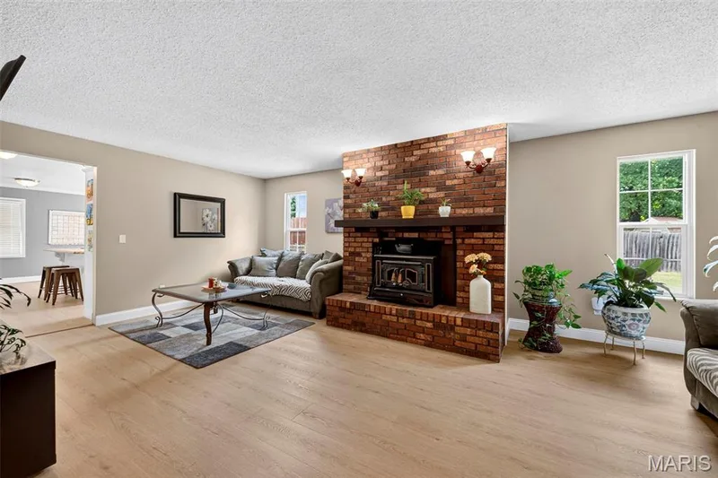 20 Sandalwood Court, St Charles, MO 63304 — listing photo 4 of 35