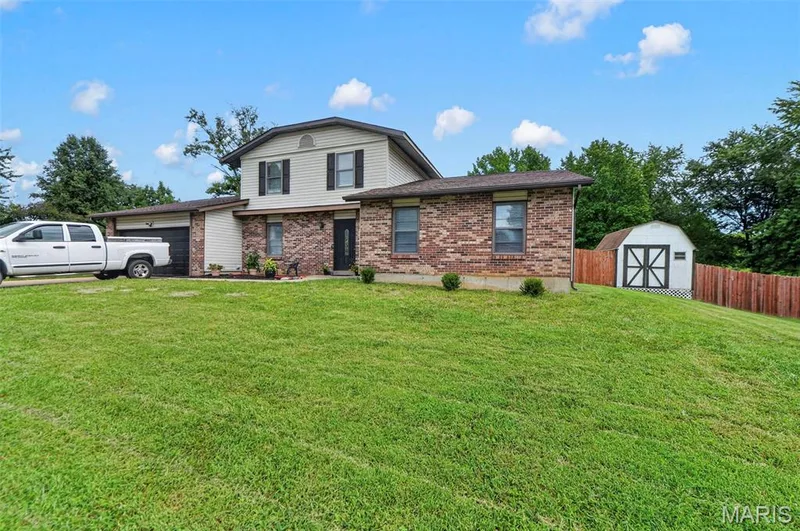 20 Sandalwood Court, St Charles, MO 63304 — listing photo 30 of 35