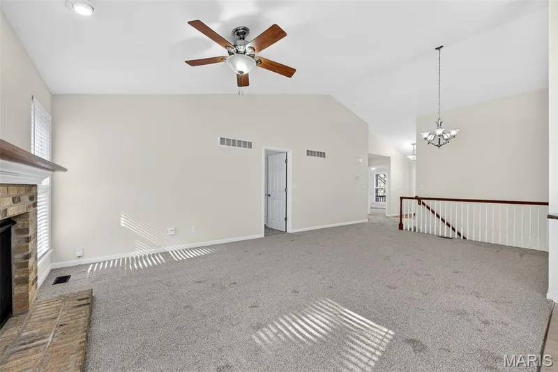 415 Newport Drive, St Peters, MO 63376 — listing photo 8 of 44