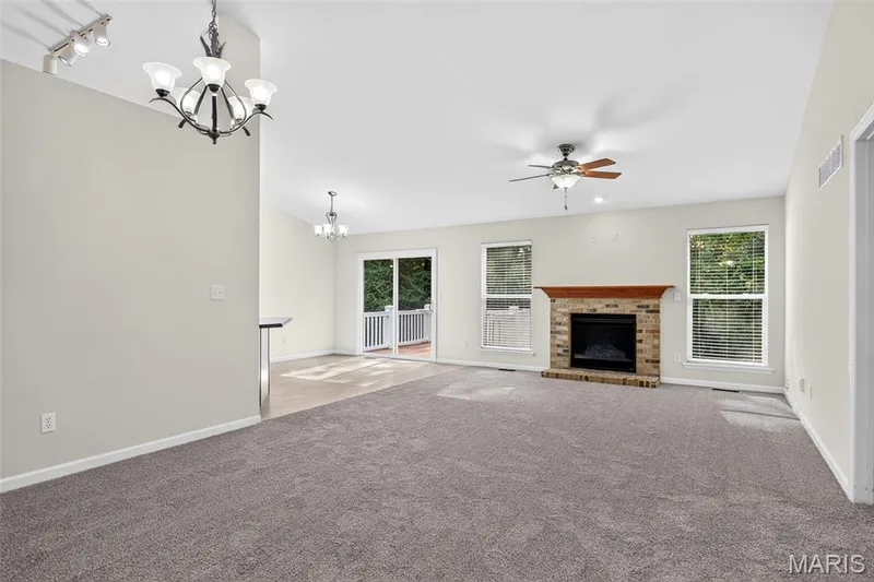 415 Newport Drive, St Peters, MO 63376 — listing photo 9 of 44