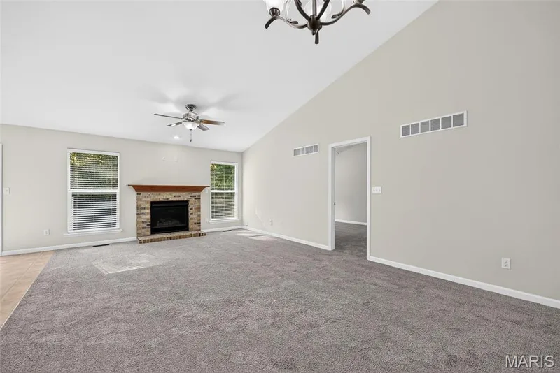 415 Newport Drive, St Peters, MO 63376 — listing photo 10 of 44
