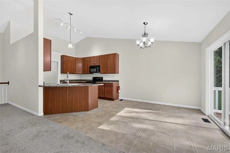 415 Newport Drive, St Peters, MO 63376 — listing photo 12 of 44