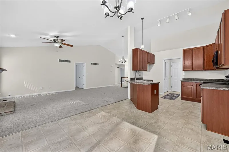 415 Newport Drive, St Peters, MO 63376 — listing photo 19 of 44