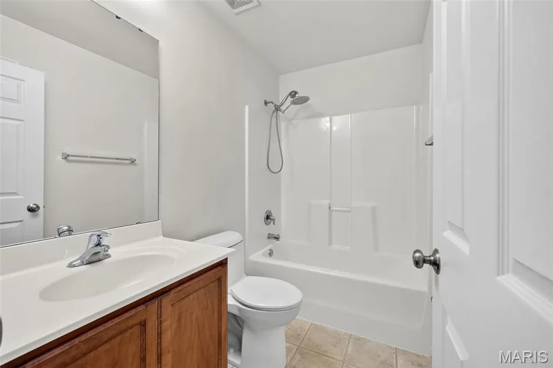 415 Newport Drive, St Peters, MO 63376 — listing photo 23 of 44