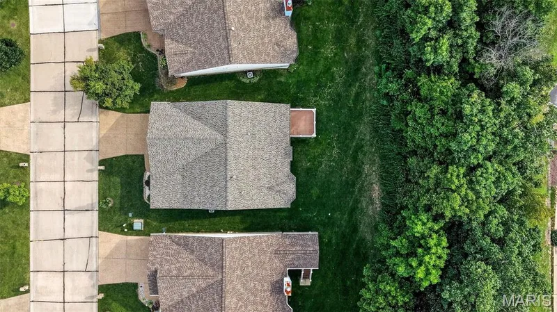 415 Newport Drive, St Peters, MO 63376 — listing photo 43 of 44