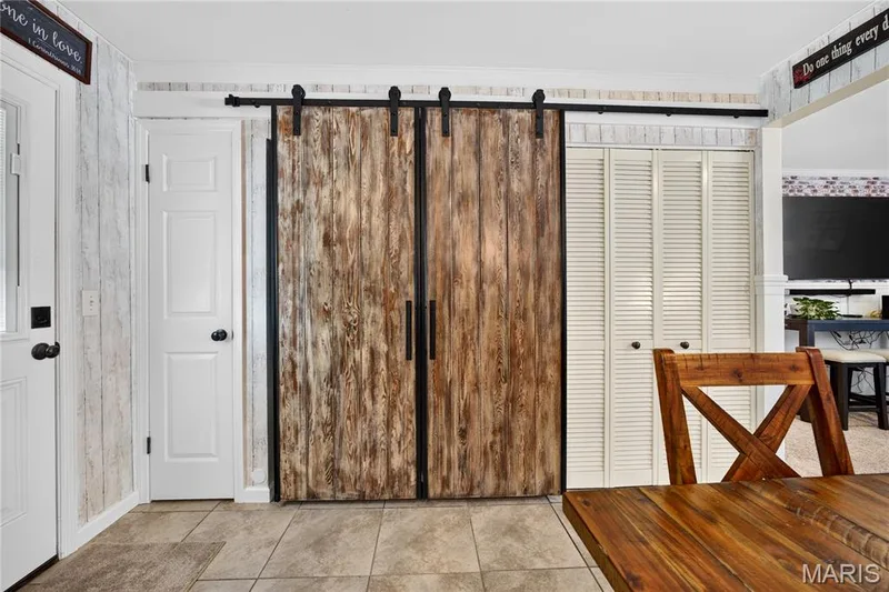 802 Barbara Place, O'Fallon, MO 63366 — listing photo 15 of 37