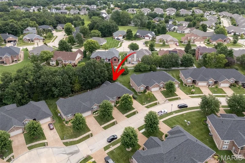 End unit. — 3416 Sun Bear Court #830C, Wentzville, MO 63385
