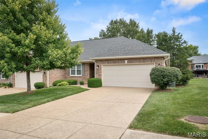 Full brick villa in Bear Creek. — 3416 Sun Bear Court #830C, Wentzville, MO 63385