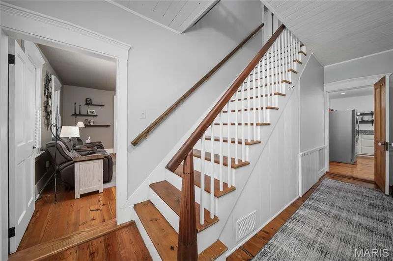 1415 Highway F, Defiance, MO 63341 — listing photo 8 of 96