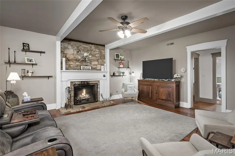 1415 Highway F, Defiance, MO 63341 — listing photo 9 of 96