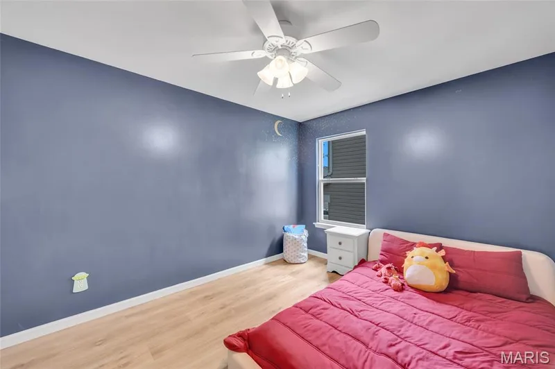 Nice sized ancillary bedroom w large closet — 202 Wyndtrace Court, Lake St. Louis, MO 63367