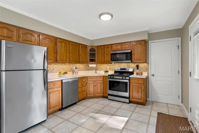 120 Country Life Drive, O'Fallon, MO 63366 — listing photo 11 of 29