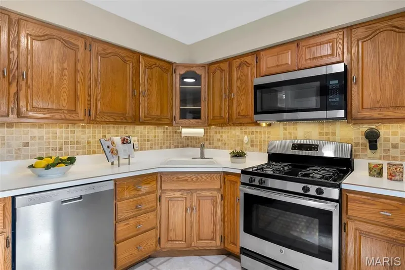 Stainless Steel Appliances — 120 Country Life Drive, O'Fallon, MO 63366