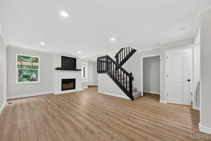 2074 Duclair Parkway, St Charles, MO 63304 — listing photo 3 of 53