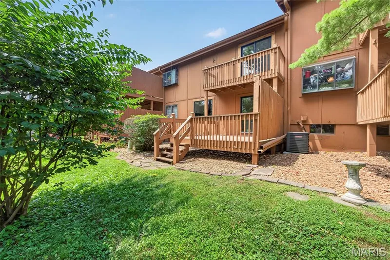 2074 Duclair Parkway, St Charles, MO 63304 — listing photo 40 of 53