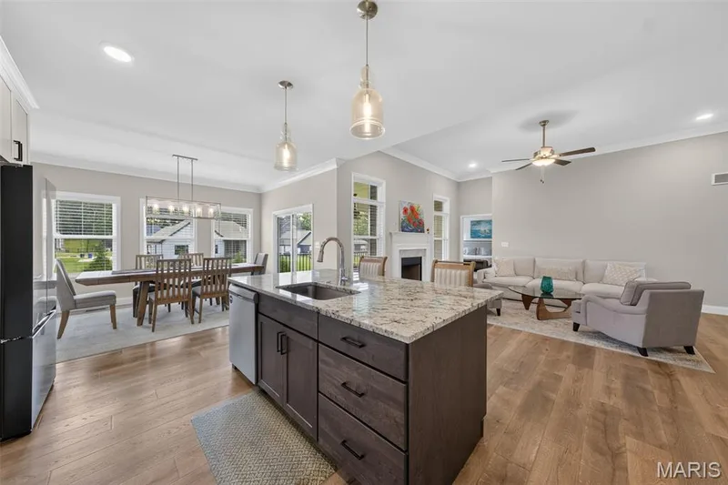 106 Stone Canyon Boulevard, Foristell, MO 63348 — listing photo 8 of 42