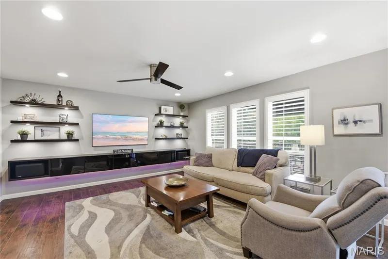 Bright and spacious family room — 539 Sunshine Brook Drive, Wentzville, MO 63385