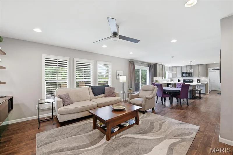 Open-concept living — 539 Sunshine Brook Drive, Wentzville, MO 63385