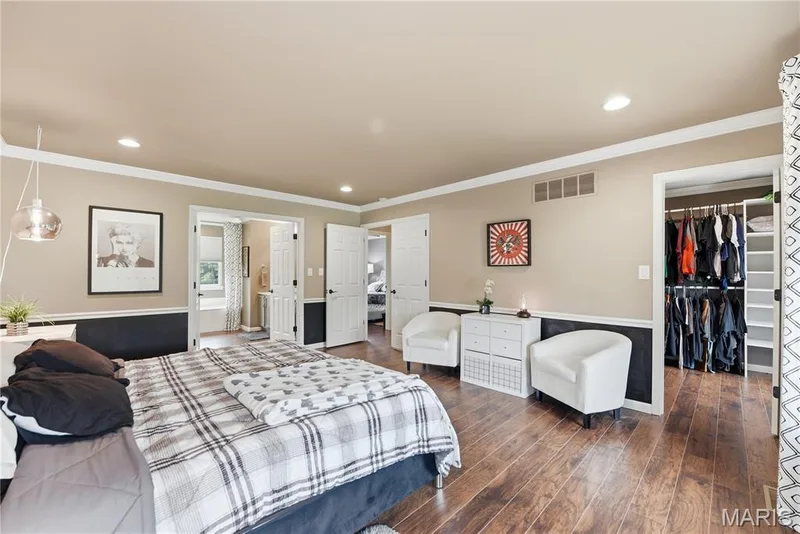 Expansive primary suite with room to unwind — 539 Sunshine Brook Drive, Wentzville, MO 63385