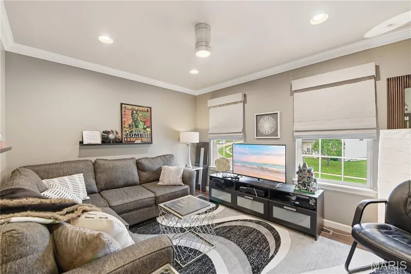 Flexible living area offering endless possibilities — 539 Sunshine Brook Drive, Wentzville, MO 63385